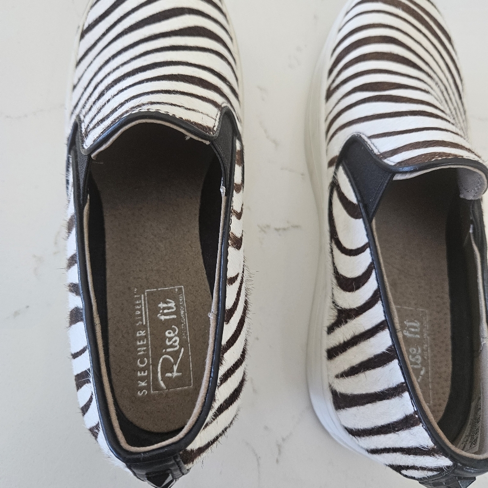 SKECHERS STREET RISE FIT Zebra Stripped Shoe NWOT - Picture 4 of 5